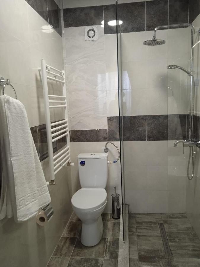 Hotel Marina Srl 布加勒斯特 外观 照片