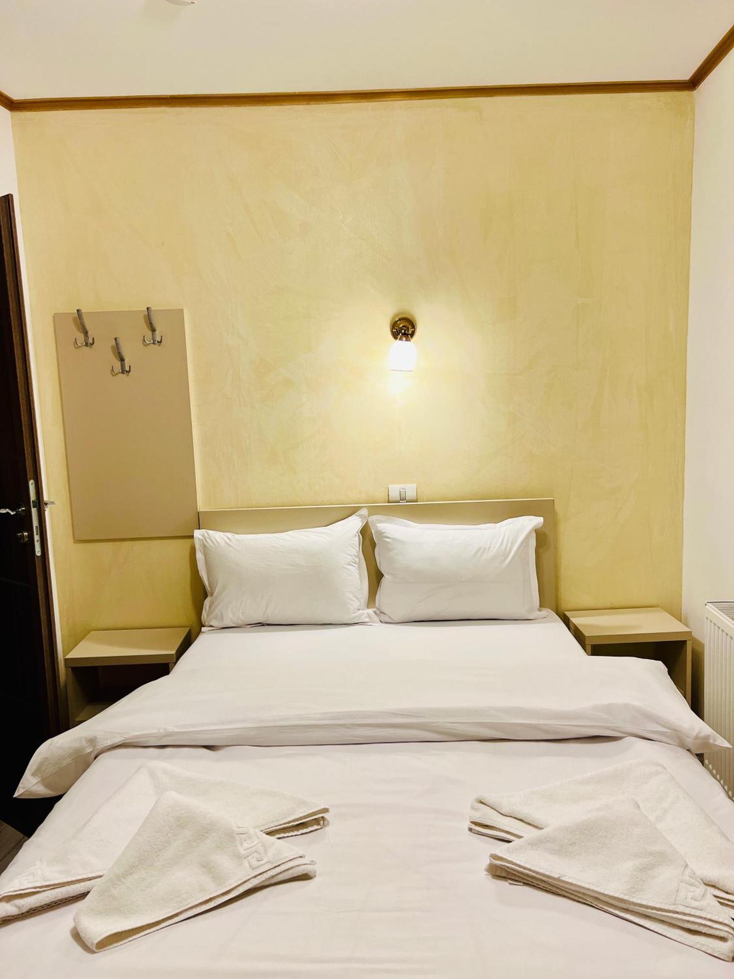 Hotel Marina Srl 布加勒斯特 外观 照片